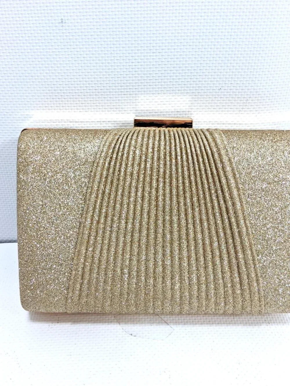 Sparkly Gold Evening Clutch with Chain Shoulder Strap Kiss Lock Top Closure NEW